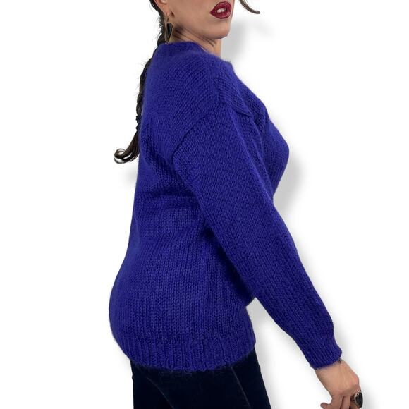 Women's Cozy Blue Sweater - Picture 11 of 16